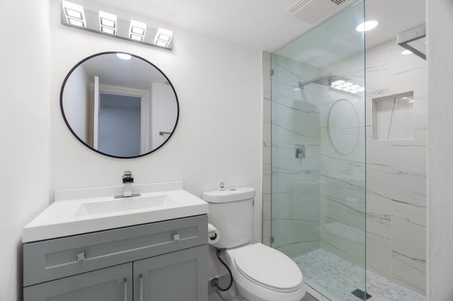 5 Abbey Lane 207, Delray Beach, FL 33446