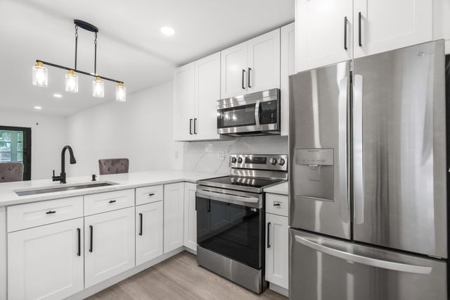 5 Abbey Lane 207, Delray Beach, FL 33446