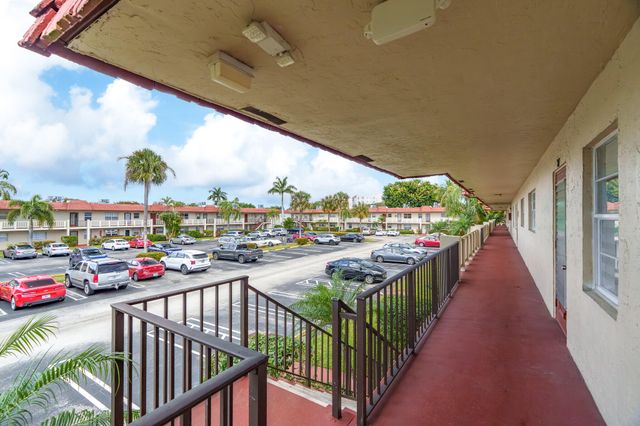 5 Abbey Lane 207, Delray Beach, FL 33446