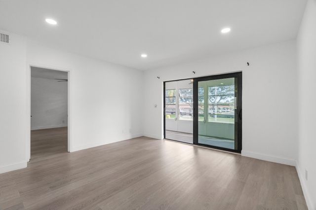 5 Abbey Lane 207, Delray Beach, FL 33446