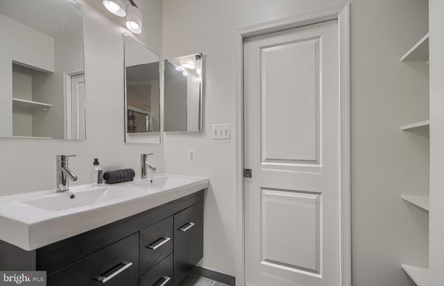 138 S CLINTON ST, Baltimore, MD 21224