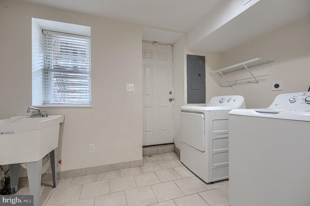 138 S CLINTON ST, Baltimore, MD 21224