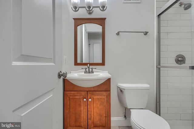 138 S CLINTON ST, Baltimore, MD 21224