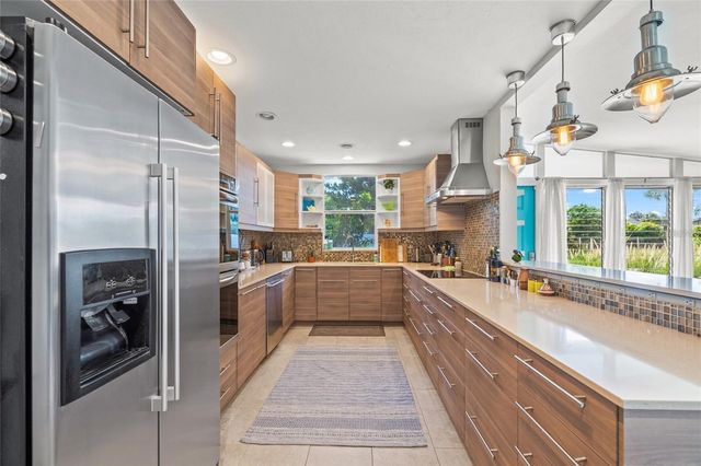 4801 SARASOTA AVENUE, Sarasota, FL 34234