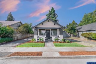 1078 Young St, Woodburn, OR 97071