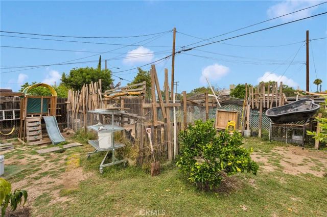1688 W Cleveland Street, San Bernardino, CA 92411