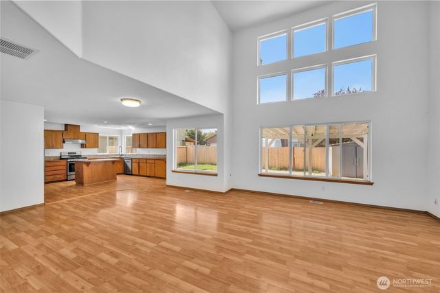 13308 108th Avenue E, Puyallup, WA 98374