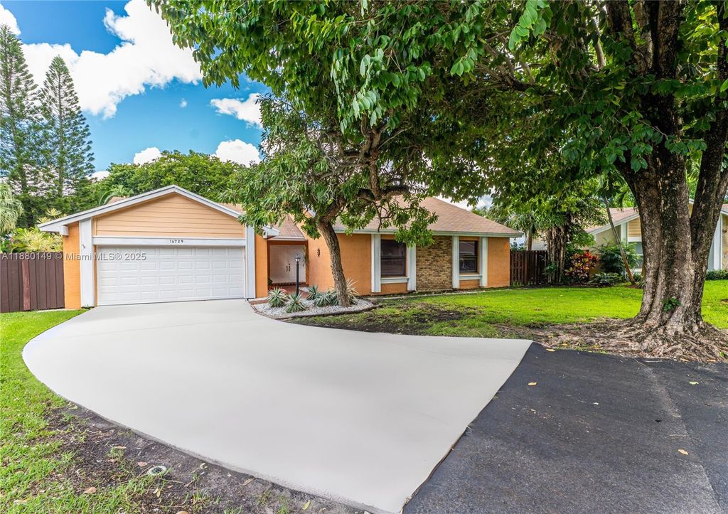 14729 SW 53rd Ter, Miami, FL 33185
