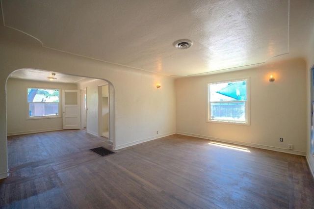 214 Ferguson Ave, Modesto, CA 95354