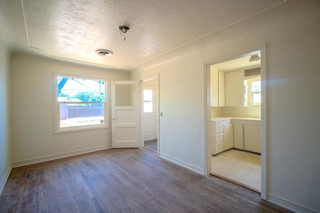 214 Ferguson Ave, Modesto, CA 95354