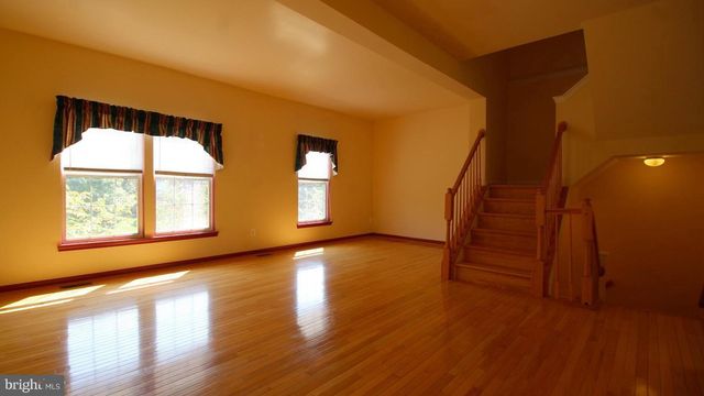 20433 DONCASTER TER, Sterling, VA 20165