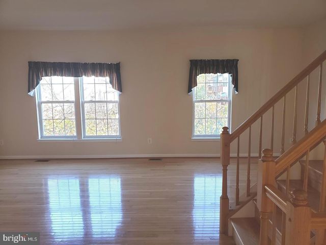 20433 DONCASTER TER, Sterling, VA 20165