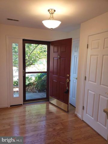 20433 DONCASTER TER, Sterling, VA 20165