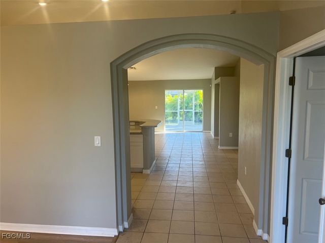 4015 6th ST SW, Lehigh Acres, FL 33976