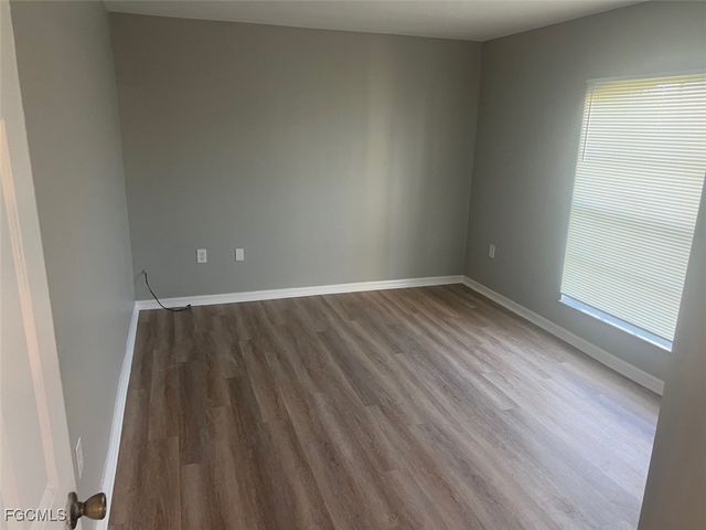 4015 6th ST SW, Lehigh Acres, FL 33976
