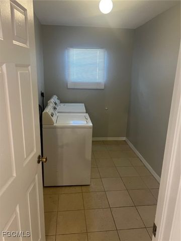 4015 6th ST SW, Lehigh Acres, FL 33976