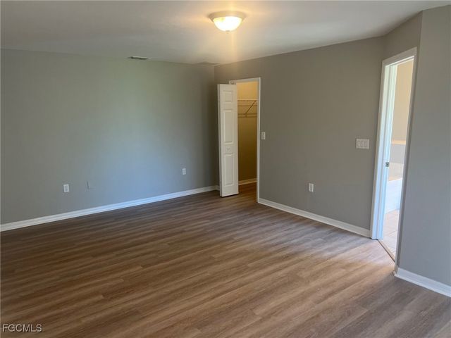 4015 6th ST SW, Lehigh Acres, FL 33976