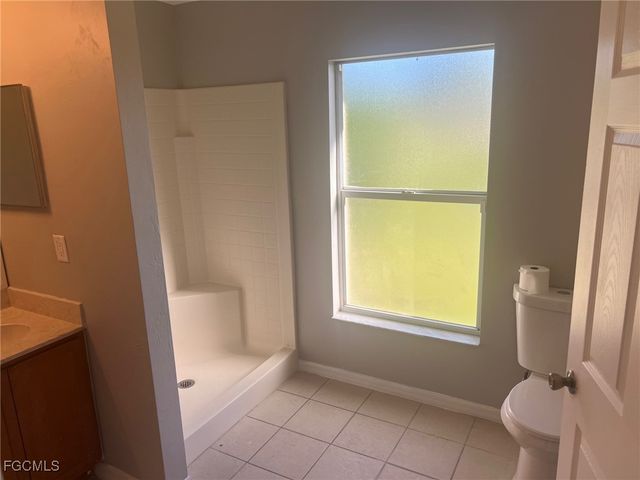 4015 6th ST SW, Lehigh Acres, FL 33976