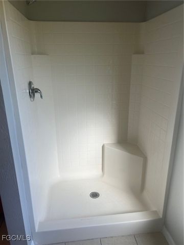 4015 6th ST SW, Lehigh Acres, FL 33976