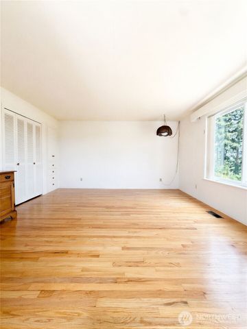 2305 126TH Avenue Ct E, Edgewood, WA 98372
