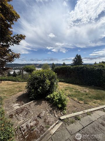 2305 126TH Avenue Ct E, Edgewood, WA 98372