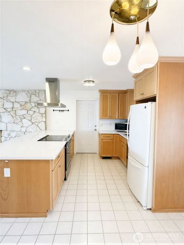 2305 126TH Avenue Ct E, Edgewood, WA 98372
