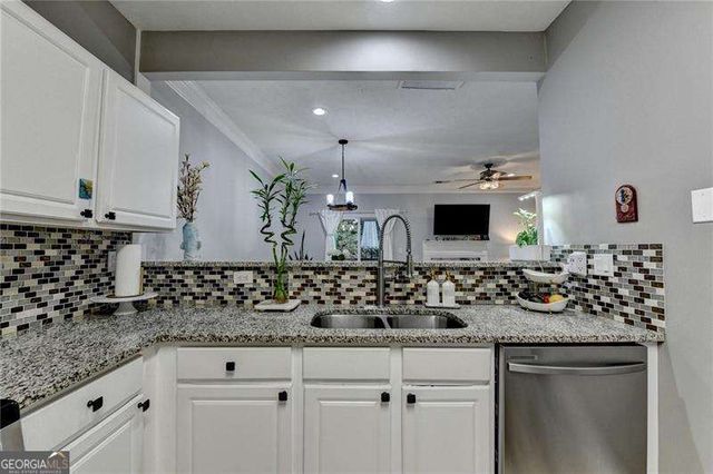 2066 PINNACLE POINTE Drive, Norcross, GA 30071