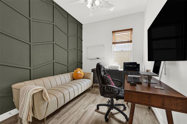 1107 W 21st Street B, Houston, TX 77008