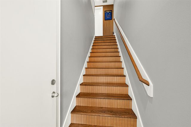 1107 W 21st Street B, Houston, TX 77008