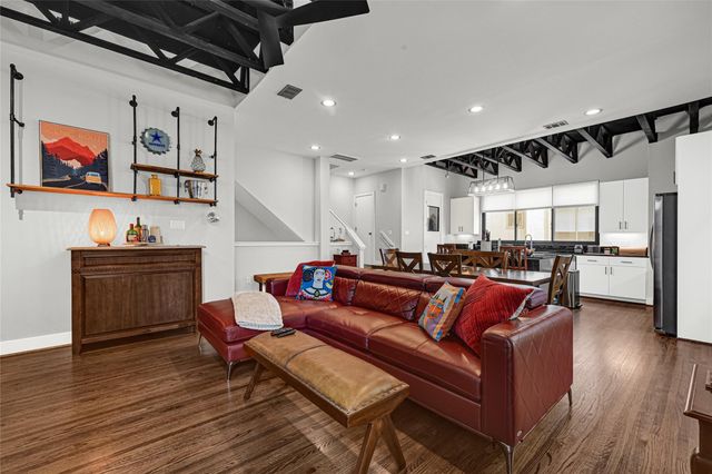 1107 W 21st Street B, Houston, TX 77008