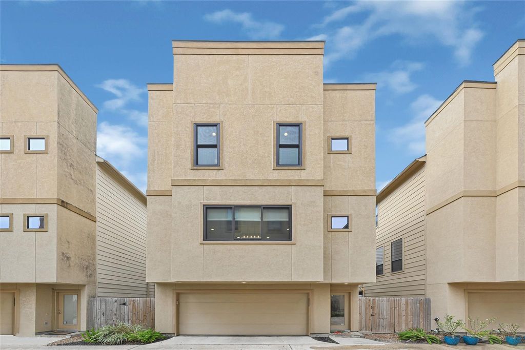 1107 W 21st Street B, Houston, TX 77008