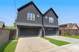 7033 Avenue L, Houston, TX 77011