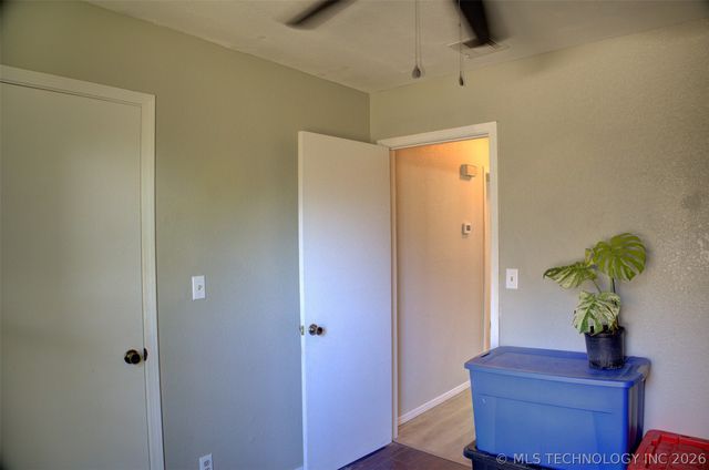 1302 E 140th Place, Glenpool, OK 74033