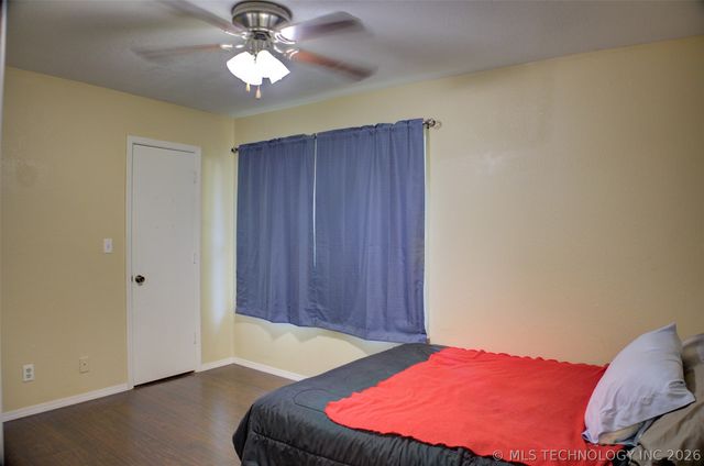 1302 E 140th Place, Glenpool, OK 74033