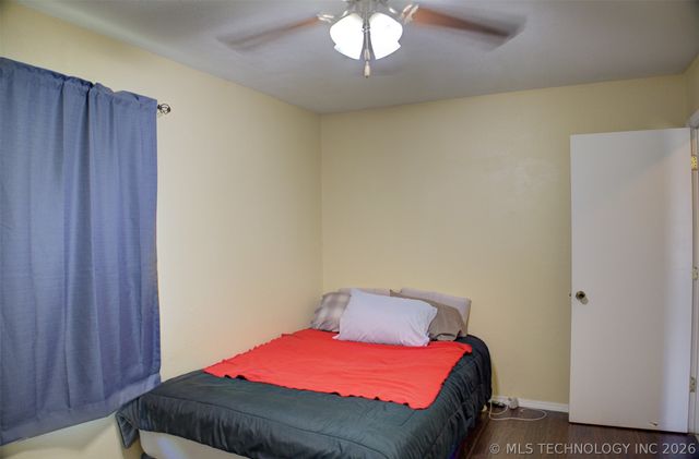 1302 E 140th Place, Glenpool, OK 74033