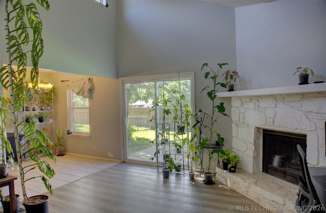 1302 E 140th Place, Glenpool, OK 74033