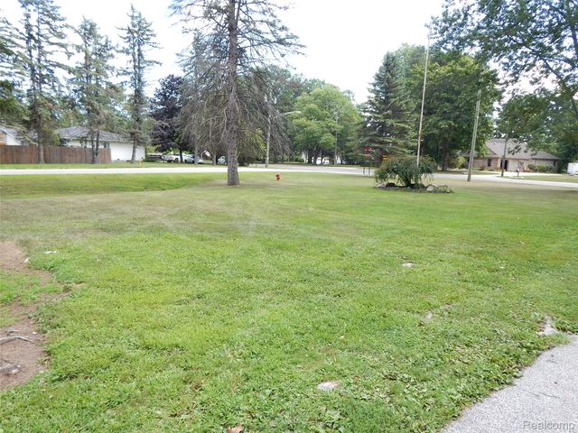 4006 N River Road Road, Fort Gratiot Charter Township, MI 48059