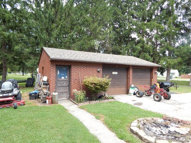 4006 N River Road Road, Fort Gratiot Charter Township, MI 48059