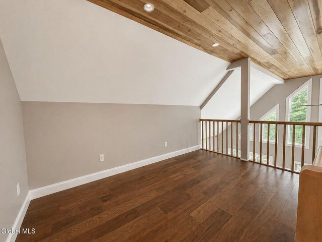 6 Middle Road, Lake George, NY 12845