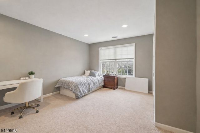 123 Levinberg Ln, Wayne Twp., NJ 07470
