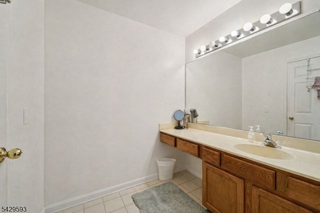 123 Levinberg Ln, Wayne Twp., NJ 07470