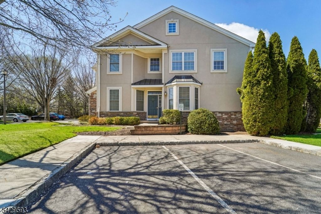 123 Levinberg Ln, Wayne Twp., NJ 07470