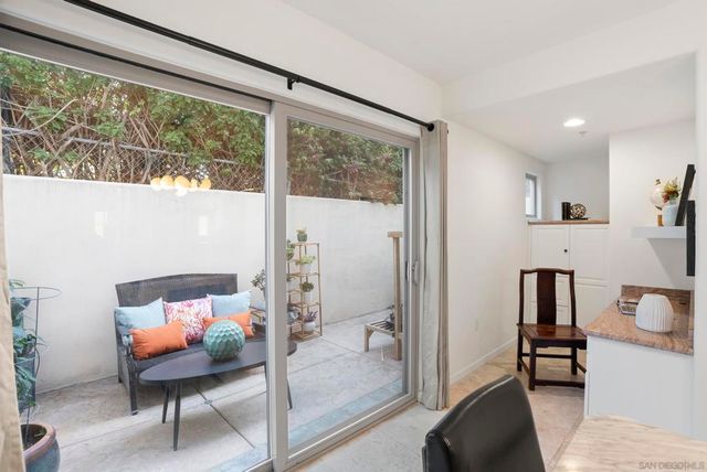 7520 Draper Ave 3, La Jolla, CA 92037