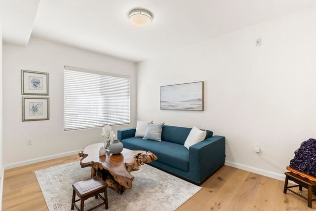 7520 Draper Ave 3, La Jolla, CA 92037