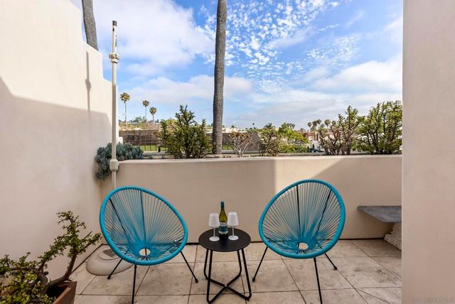 7520 Draper Ave 3, La Jolla, CA 92037