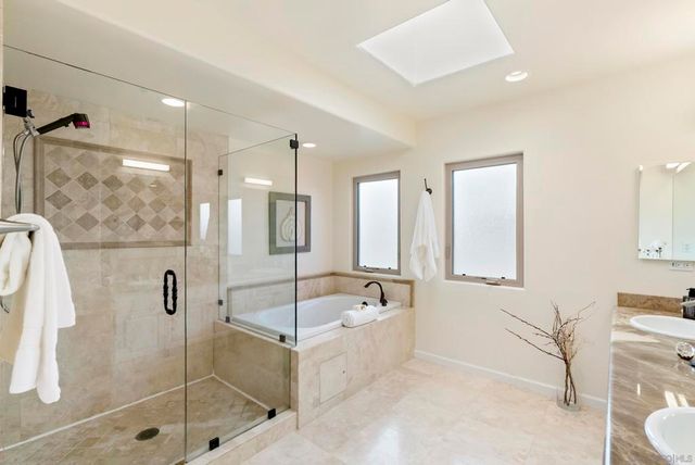 7520 Draper Ave 3, La Jolla, CA 92037