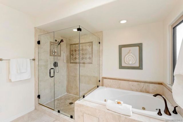 7520 Draper Ave 3, La Jolla, CA 92037