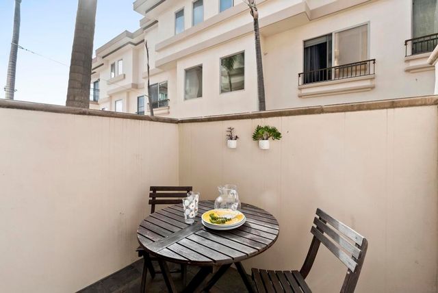 7520 Draper Ave 3, La Jolla, CA 92037