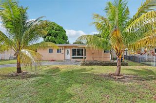 550 NE 173rd St, North Miami Beach, FL 33162