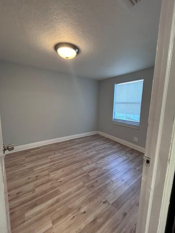 3901 Lakewood Road A, Palm Springs, FL 33461